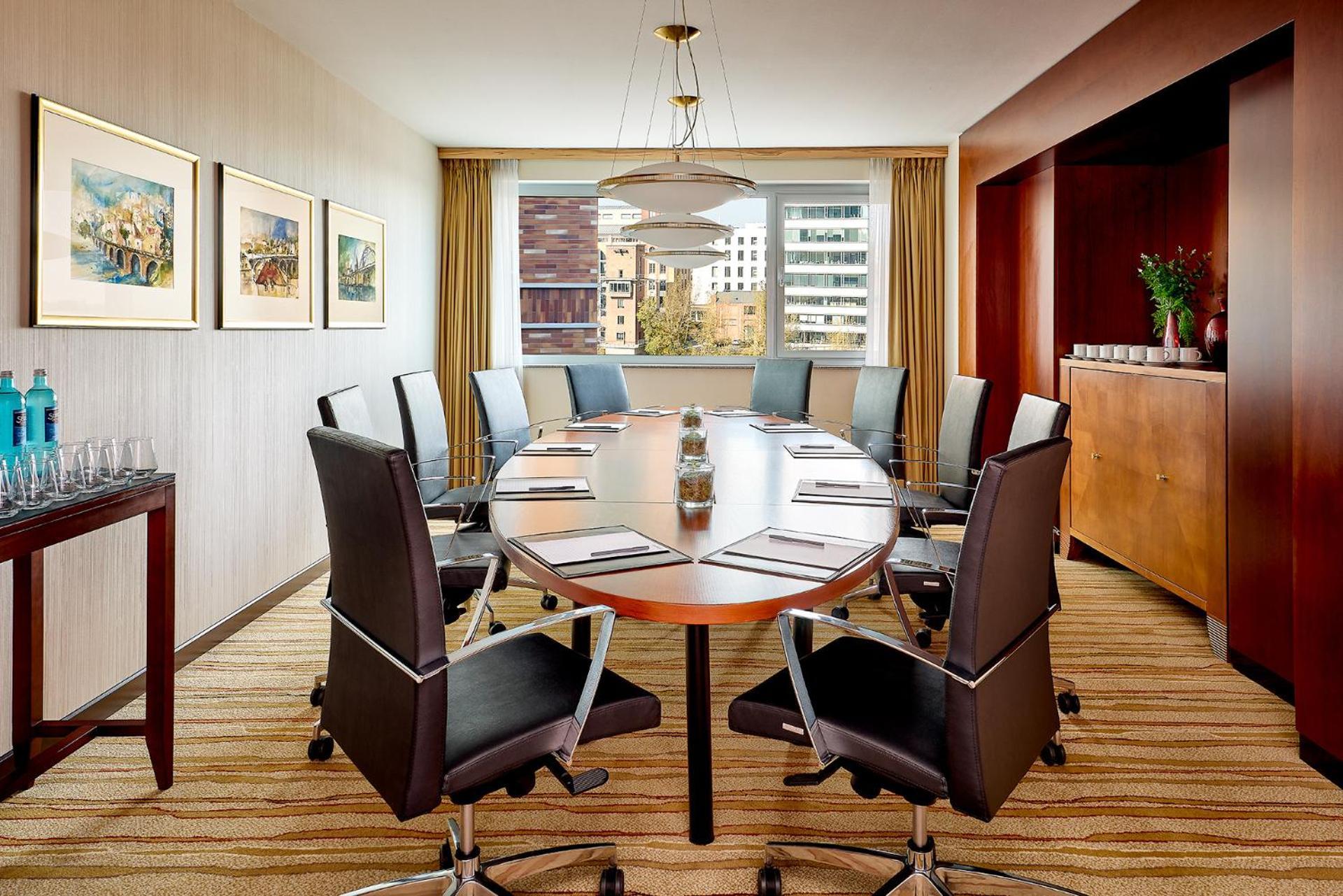 Courtyard By Marriott Duesseldorf Hafen Hotel Екстериор снимка
