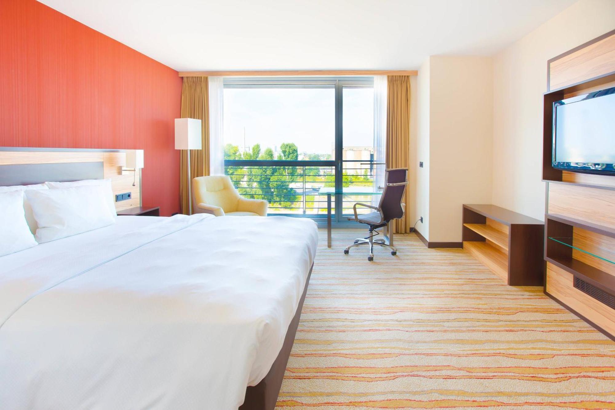 Courtyard By Marriott Duesseldorf Hafen Hotel Екстериор снимка
